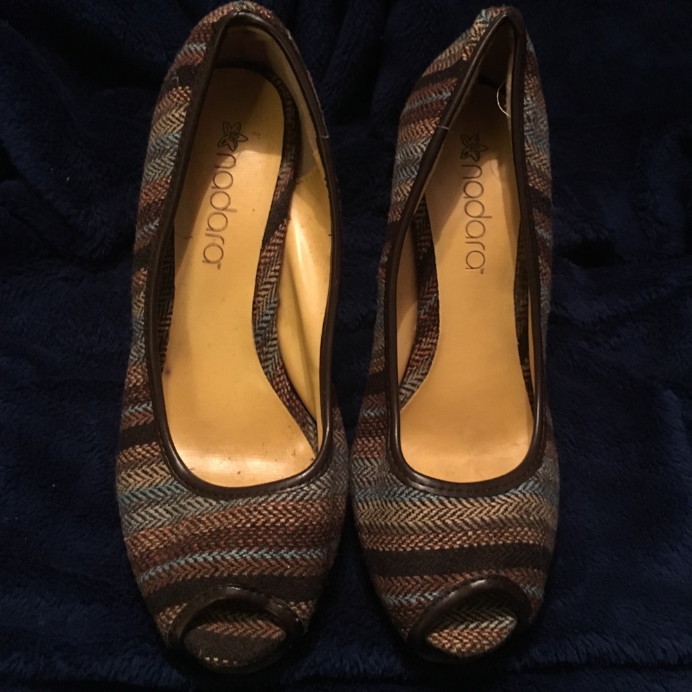 Peep toe platform heels. Multi colored